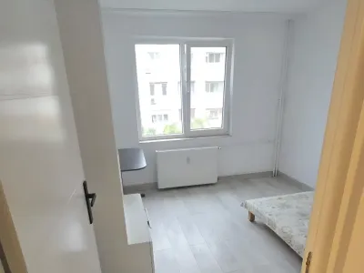 dormitor cu pat vanzare-cumparare apartament Sector 3 București
